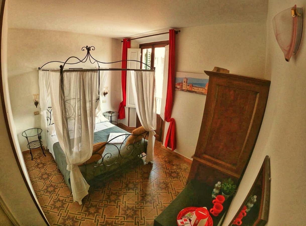 Holiday Rooms Firenze Bagian luar foto