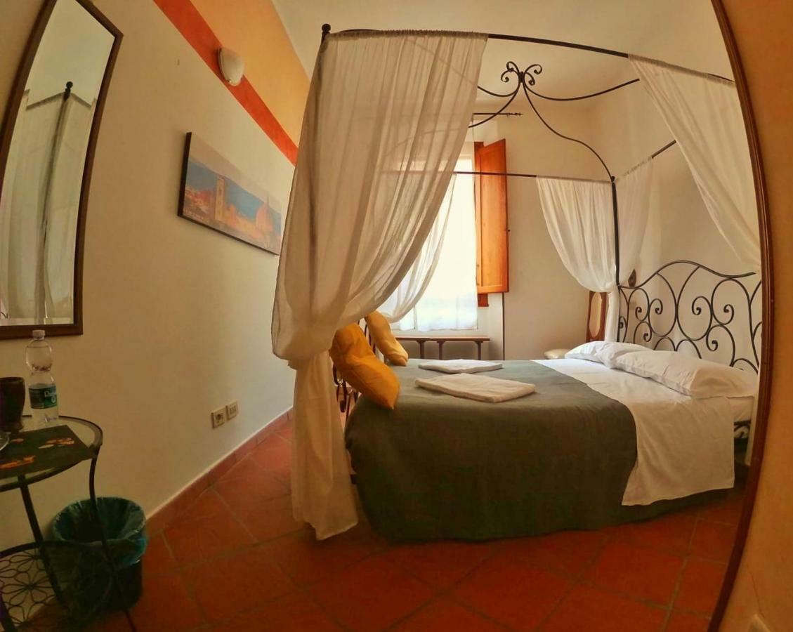 Holiday Rooms Firenze Bagian luar foto
